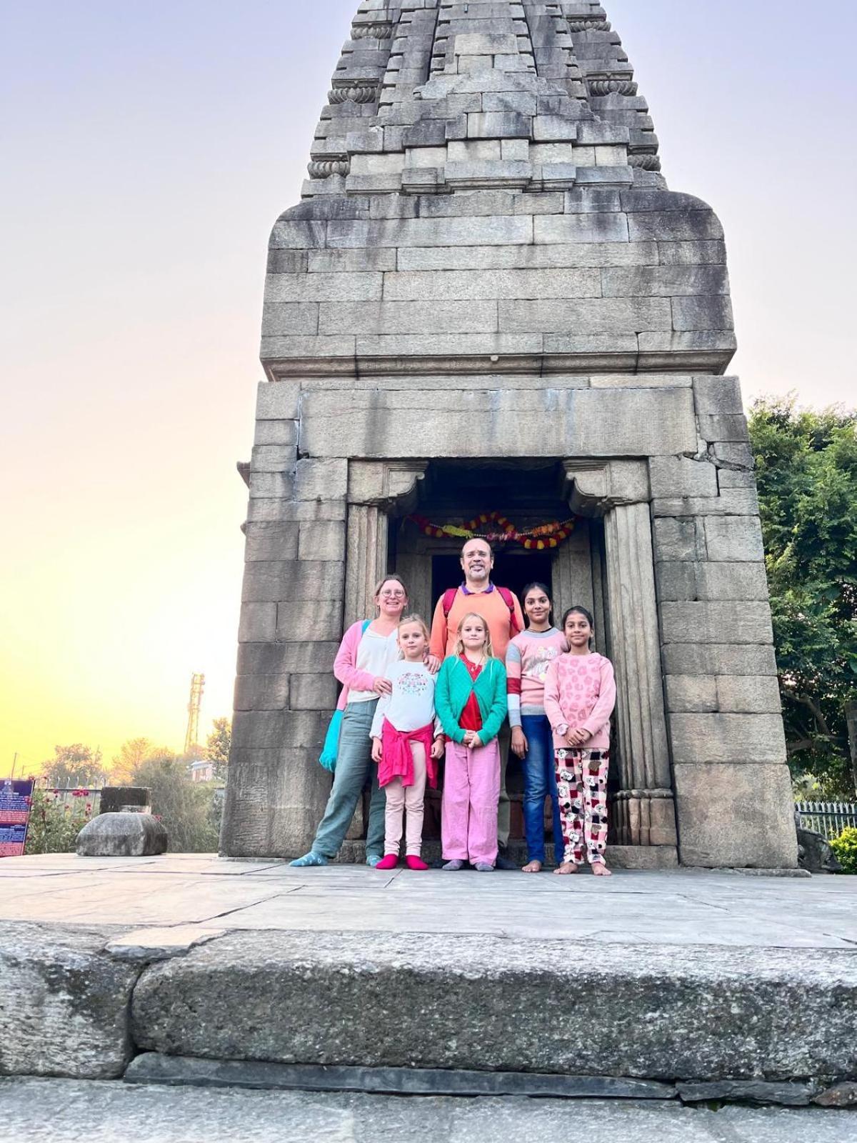 Shree Home Stay Dwarahat エクステリア 写真